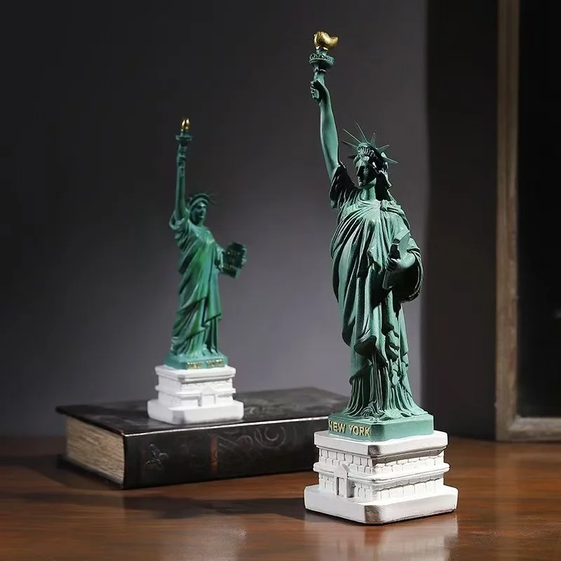 Statue of Liberty Model Desk A - Travel Accessories New York recension och pris
